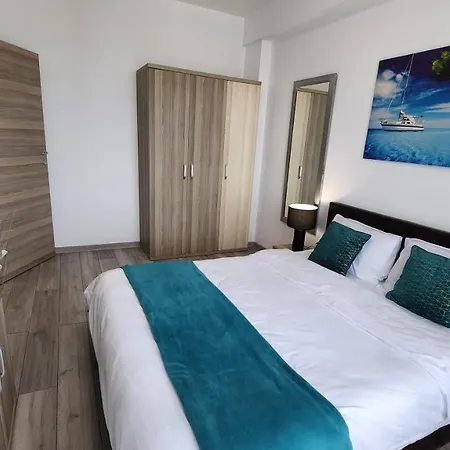 Lux Tropical Garden Sea View