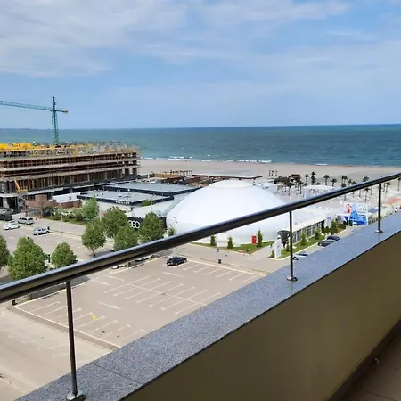 Lux Tropical Garden Sea View شقة