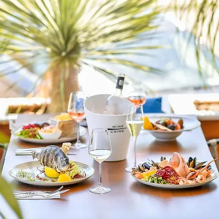 Lux Tropical Garden Sea View Apartment Mamaia